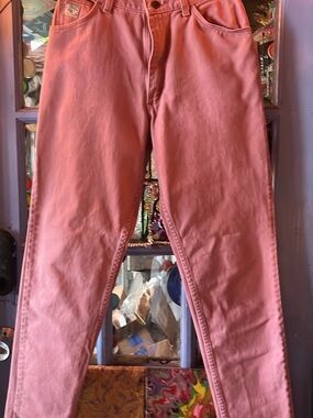 Straight-Leg Women’s Jeans in Dusty Pink